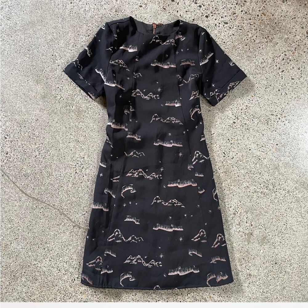 Book of deer dress XS glow in dark print